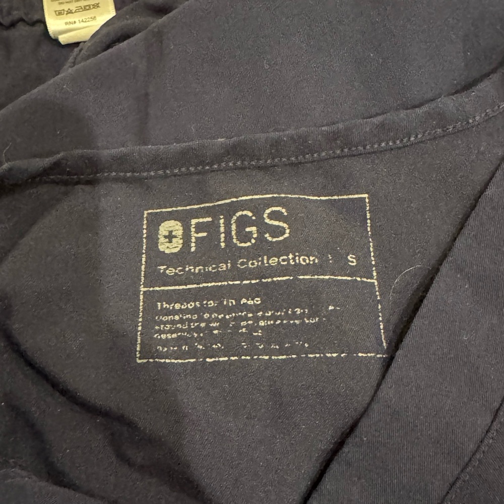 Men’s Figs Technical Collection - Picture 3 of 3
